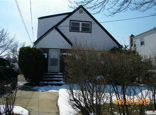 24950 147th Ave, Rosedale, NY 11422