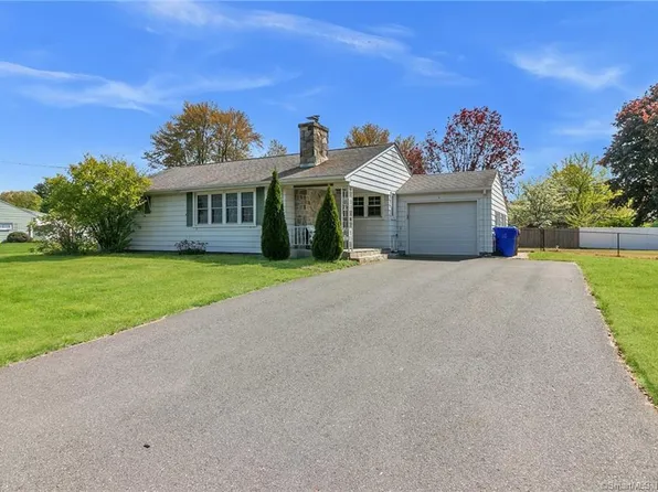 4 Holiday Lane, Enfield, CT 06082