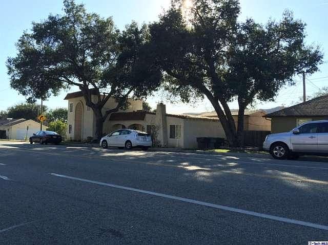 2nd image of 2401 N Verdugo Rd