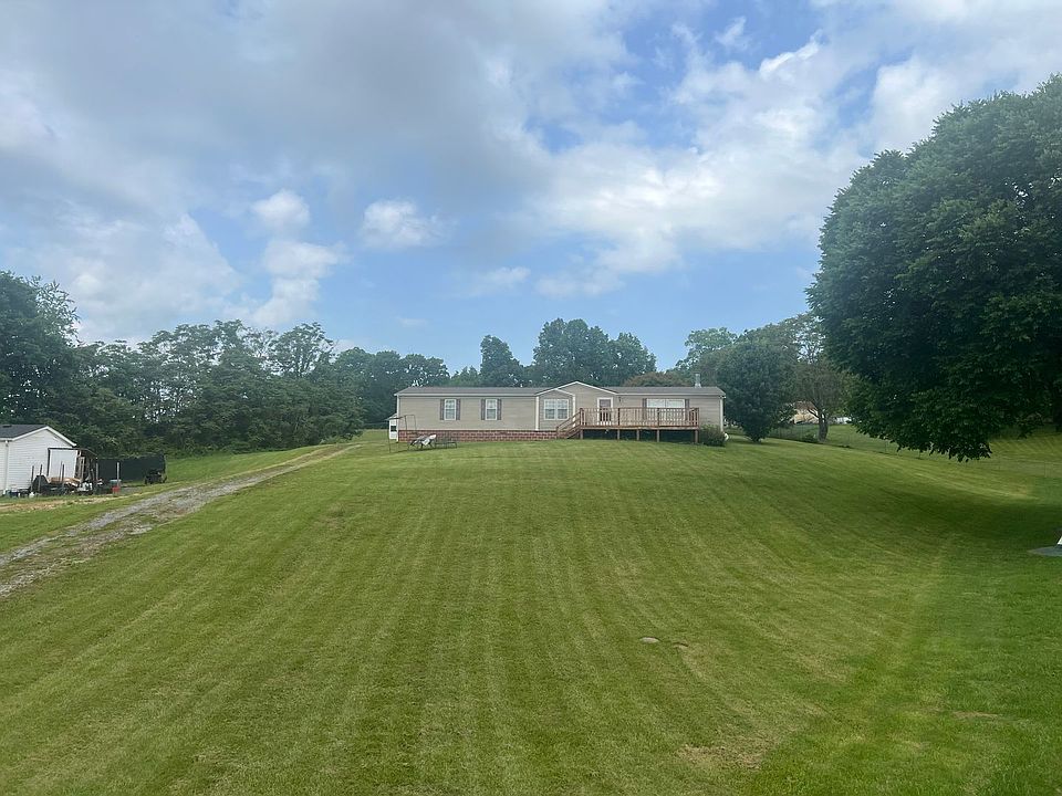1st image of 124 Grazing Meadows Dr