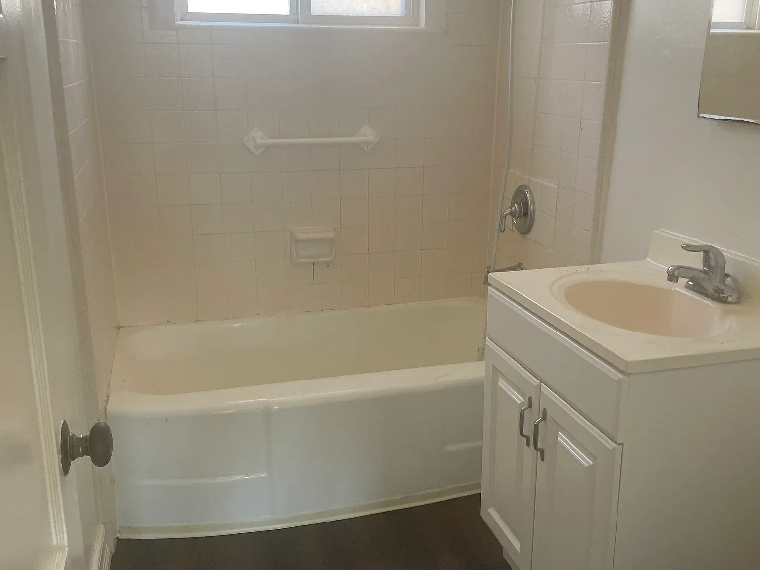 1 bed, 500 sqft, $1,850 — Photo 2