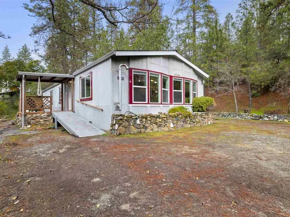 22398 Kennebec Ln, Columbia, CA 95310