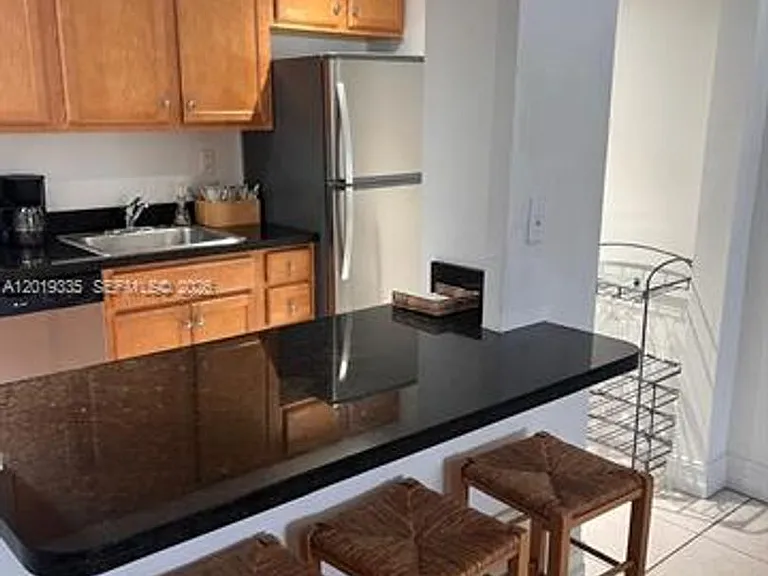 290 Sunrise Dr #208 — Photo 10