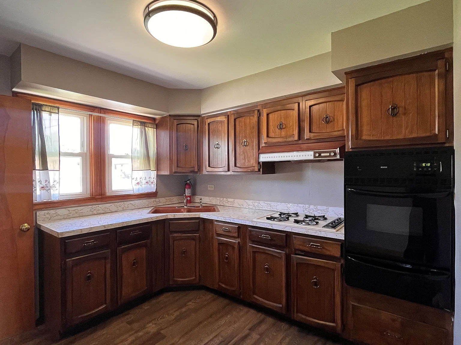 2 bed, 720 sqft, $1,950 — Photo 4