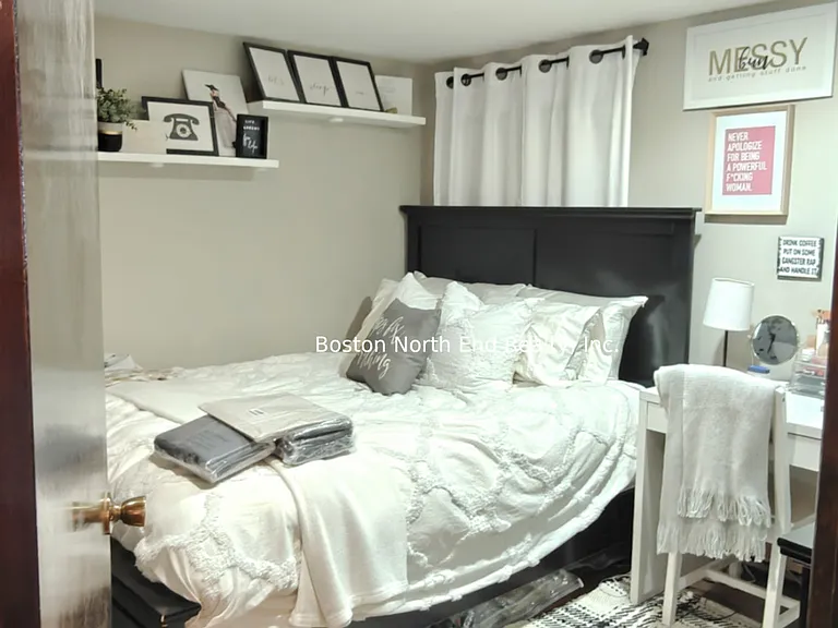 16 Parmenter St #3L — Photo 11