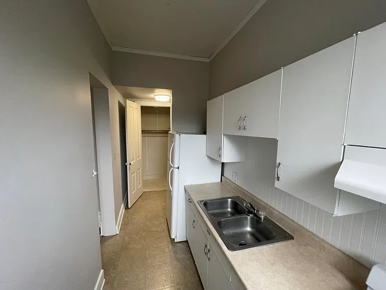 450 Fountain St NE — Photo 8