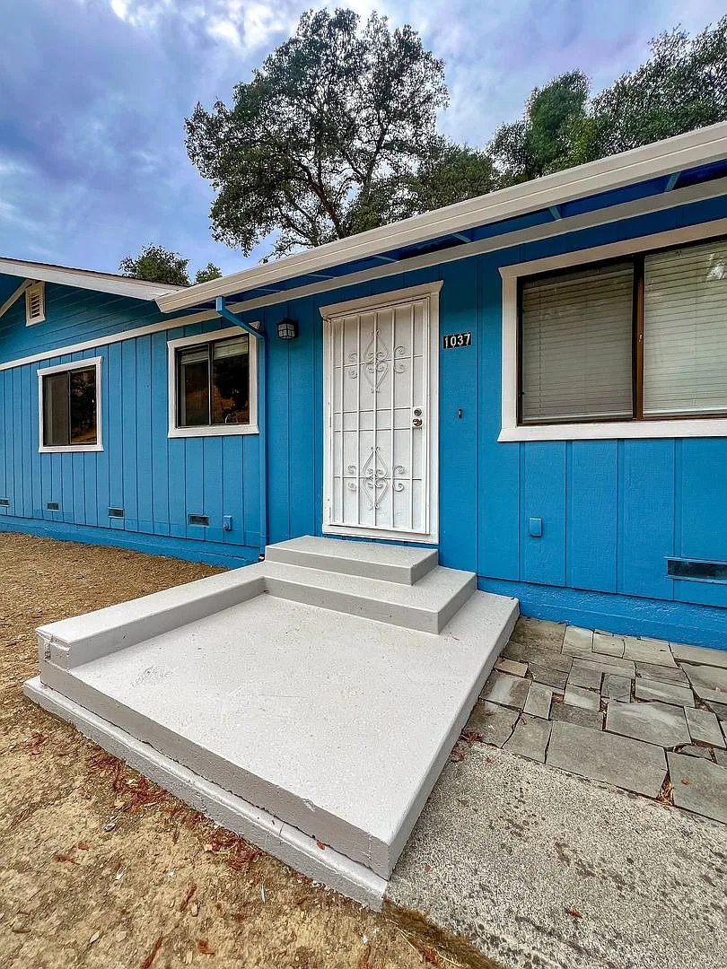 Charming 3-Bedroom Lake Berryessa Home — Photo 3