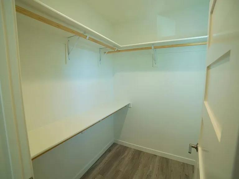 Walk-in Closet