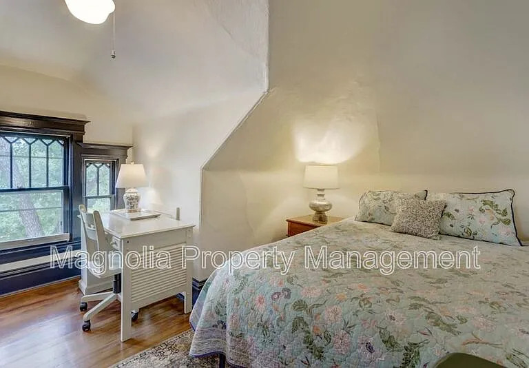 1532 N Nevada Ave — Photo 35