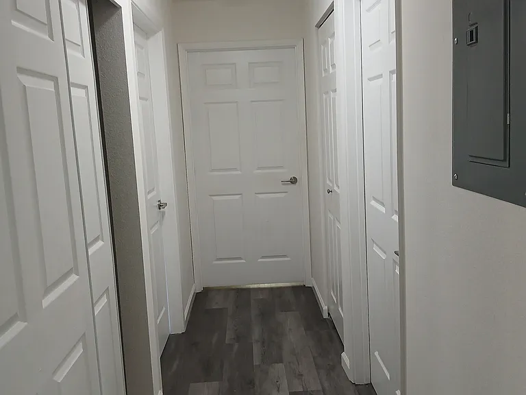 Orchard Park Apartment — Photo 31