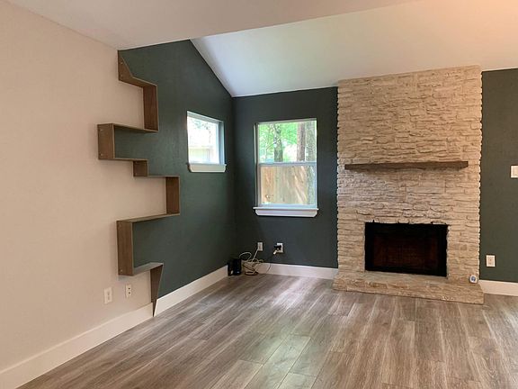 2nd image of 2405 Dorsett Oaks Cir #B