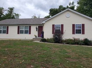 2909 Ridge Ave, Hebron, KY 41048