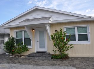 129 Atoll Ave, Redington Shores, FL 33708