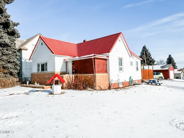 702 University Ave, Williston, ND 58801