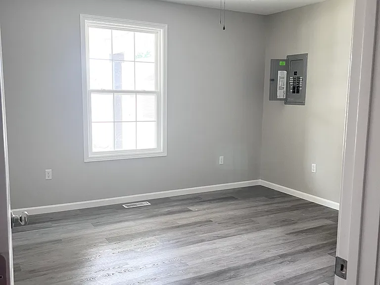 804 Maple Ct — Photo 10