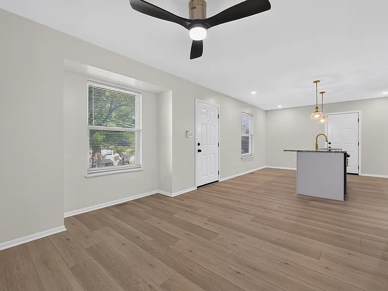 716 Bell Ave — Photo 8