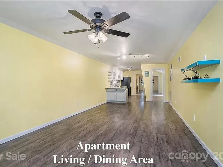 3121 Mocking Bird Ln — Photo 1