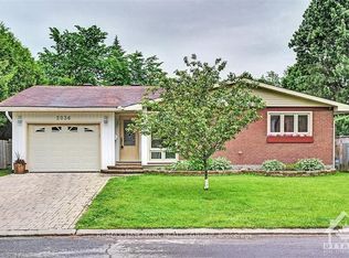 2036 Kings Grove Cres, Ottawa, ON K1J 6G1