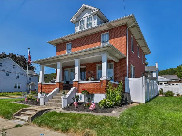 376 Mauch Chunk St, Nazareth, PA 18064