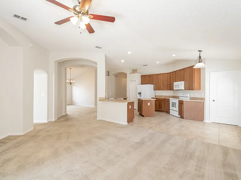 2318 Cherokee Cove Trl — Photo 4