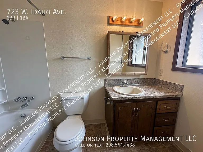 723 W Idaho Ave — Photo 2