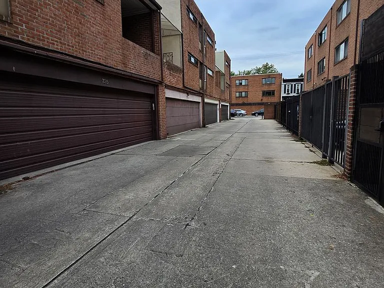 723 South St — Photo 35