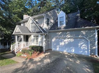 4 Whistling Oak Trl, Greensboro, NC 27407