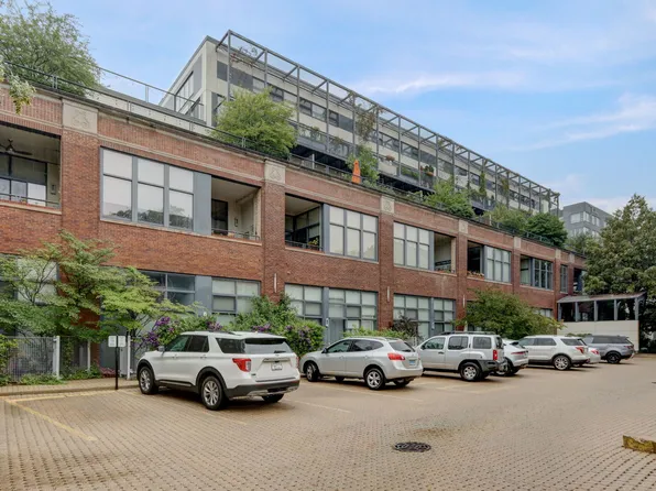 1800 Ridge Ave Unit 202, Evanston, IL 60201