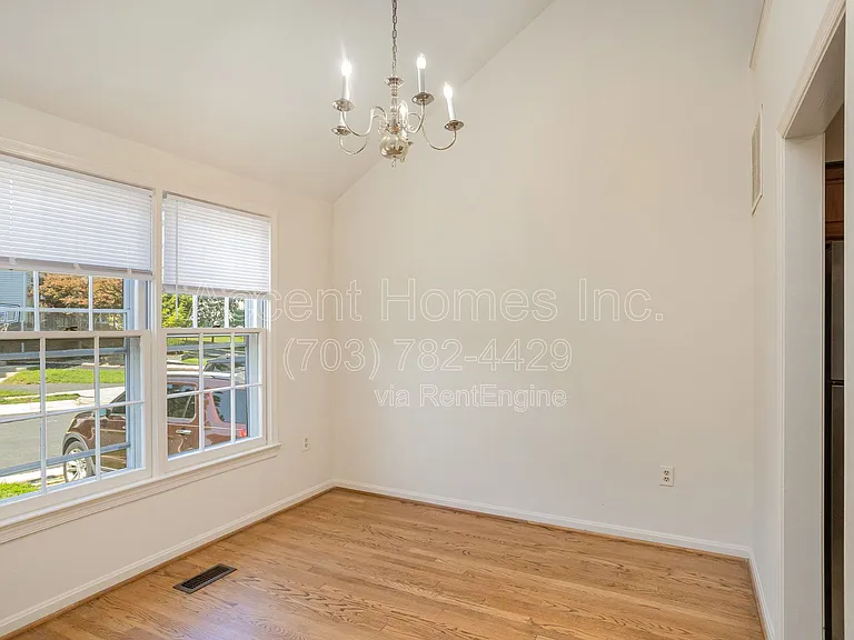 7461 Ridge Oak Ct — Photo 14