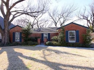 8421 Chadbourne Rd, Dallas, TX 75209