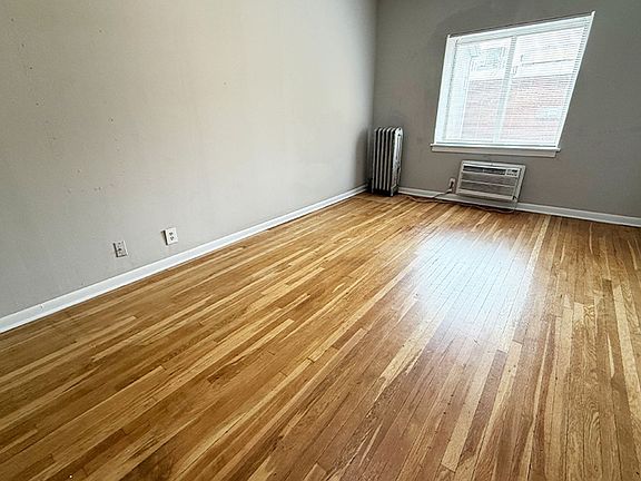 3rd image of 332 Ludlow Ave #3405-205