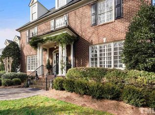 1800 Great Oaks Dr, Raleigh, NC 27608