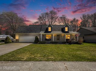 2874 Hidden Lake Dr, Smiths Creek, MI 48074