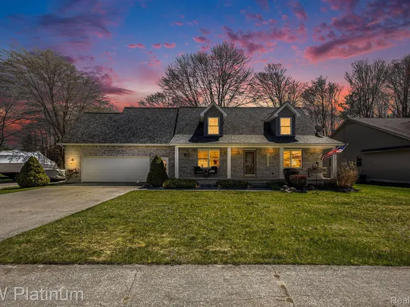 2874 Hidden Lake Dr, Smiths Creek, MI 48074