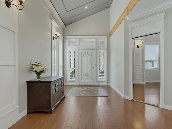 5th image of 9480 216b St