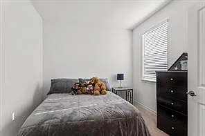3 bed, 2.5 bath, 2015 sqft, $2,100 — Photo 4