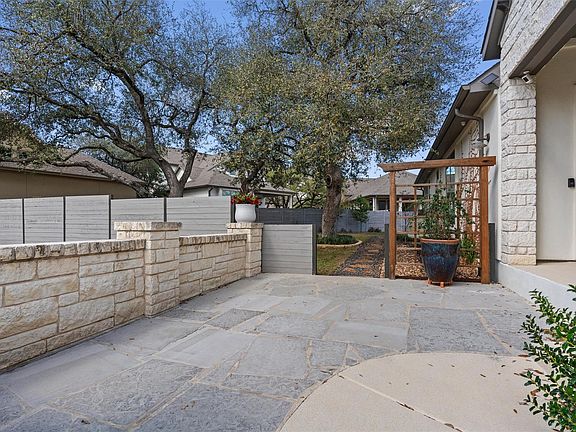 5th image of 305 Arrowhead Mound Rd