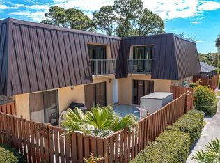 5925 SE Windsong Ln, Stuart, FL 34997