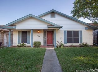 8345 Windway Dr, Windcrest, TX 78239