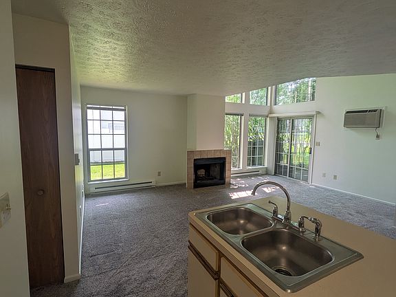 3rd image of 3860 Indian Run Dr