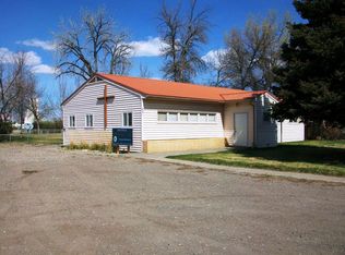 821 10th Ave SW, Great Falls, MT 59404