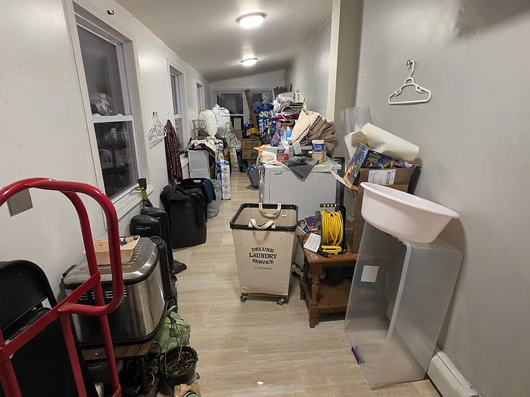 28 Burbank St #1 — Photo 15