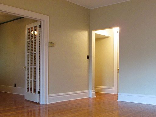 3rd image of 102 Daly Ave APT 2
