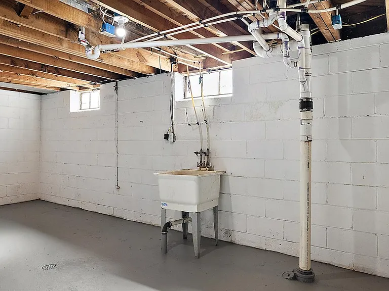 10500 Somerset Ave — Photo 41