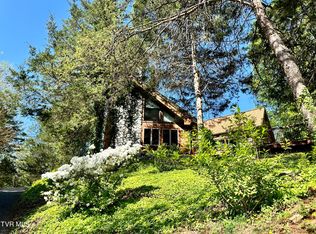 385 Huckleberry Rd, Bluff City, TN 37618