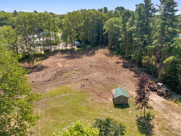 64 Limerick Rd, Arundel, ME 04046