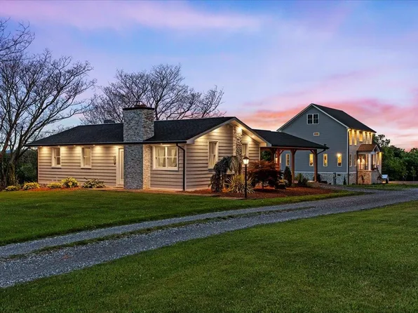 8426 & 8428 E Timber Ridge Rd, Mount Crawford, VA 22841