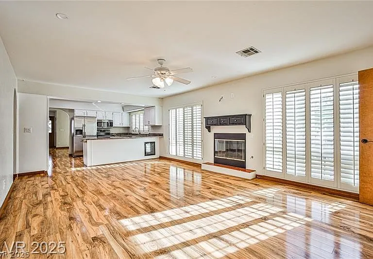 6315 N Park St — Photo 8