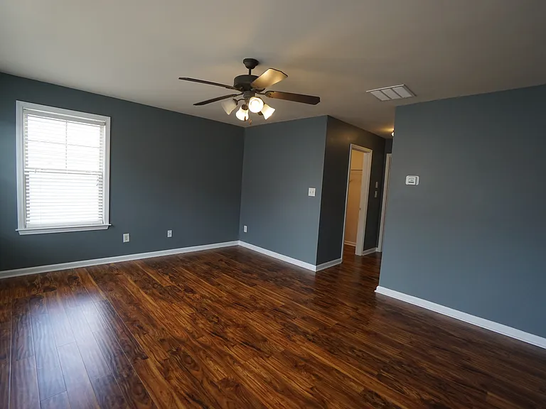 741 Village Field Ct — Photo 16