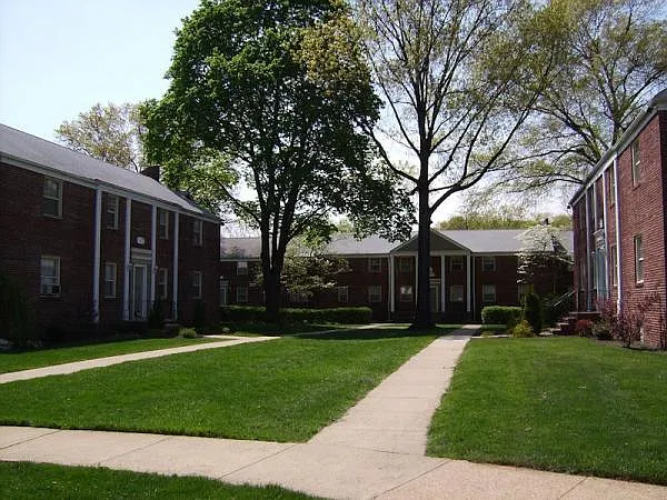 Plainfield Village — Photo 8